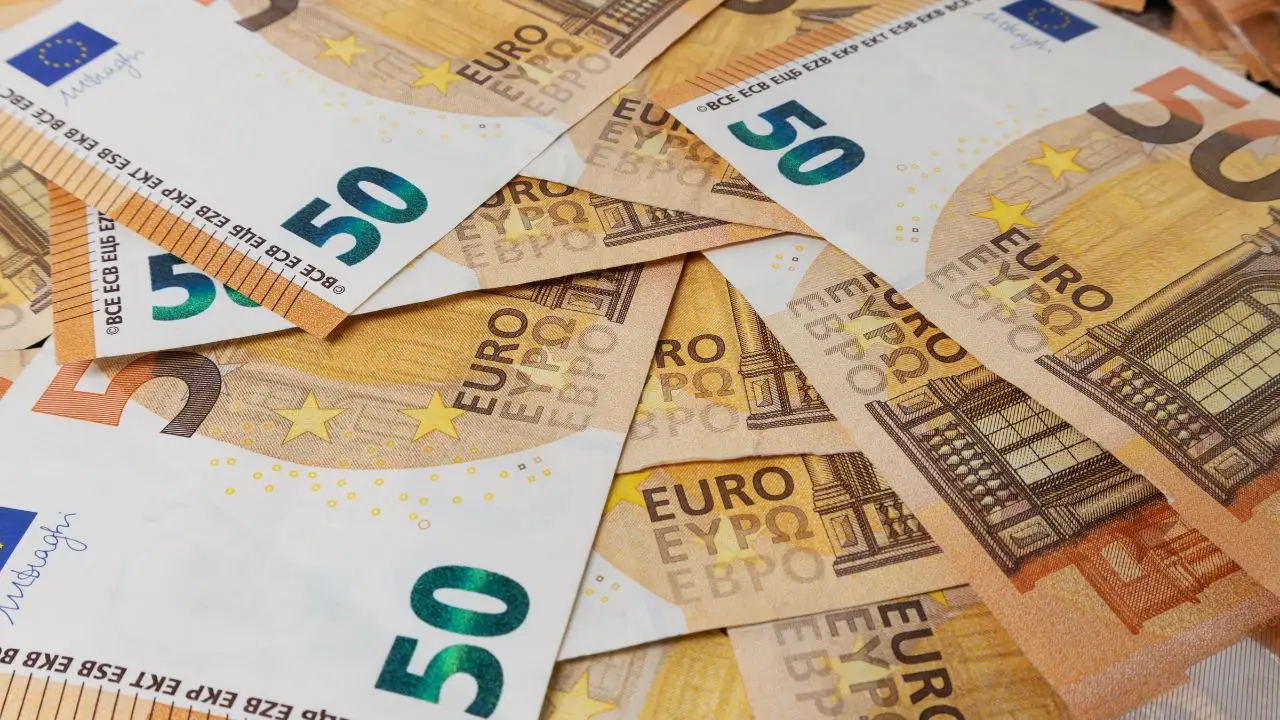 Banconote da 50 euro: la Banca Centrale spiega quali rischi evitare Banconote da 50 euro: la Banca Centrale spiega quali rischi evitare